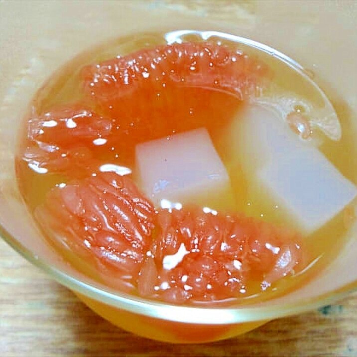 ナタデココとグレープフルーツの蜂蜜レモンゼリー